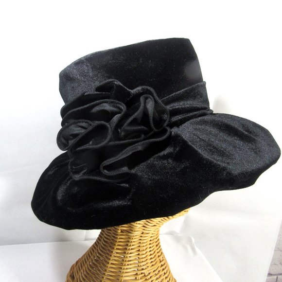ENGLISH LADIES HAT, REPRODUCTION, NEW BLACK VELVETY SIZE M - Picture 3 of 8